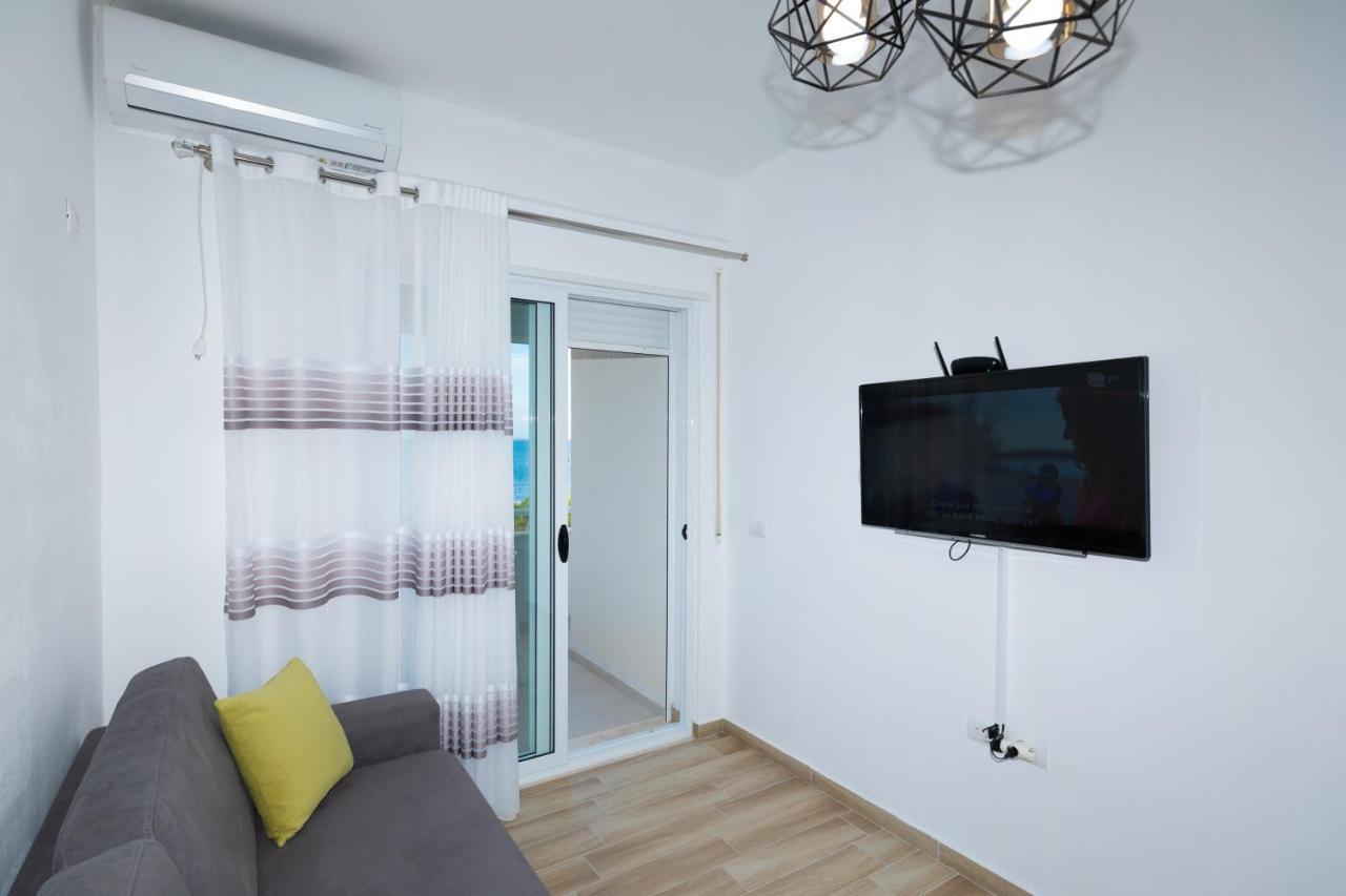 Seaview Apartments Вльора Екстер'єр фото