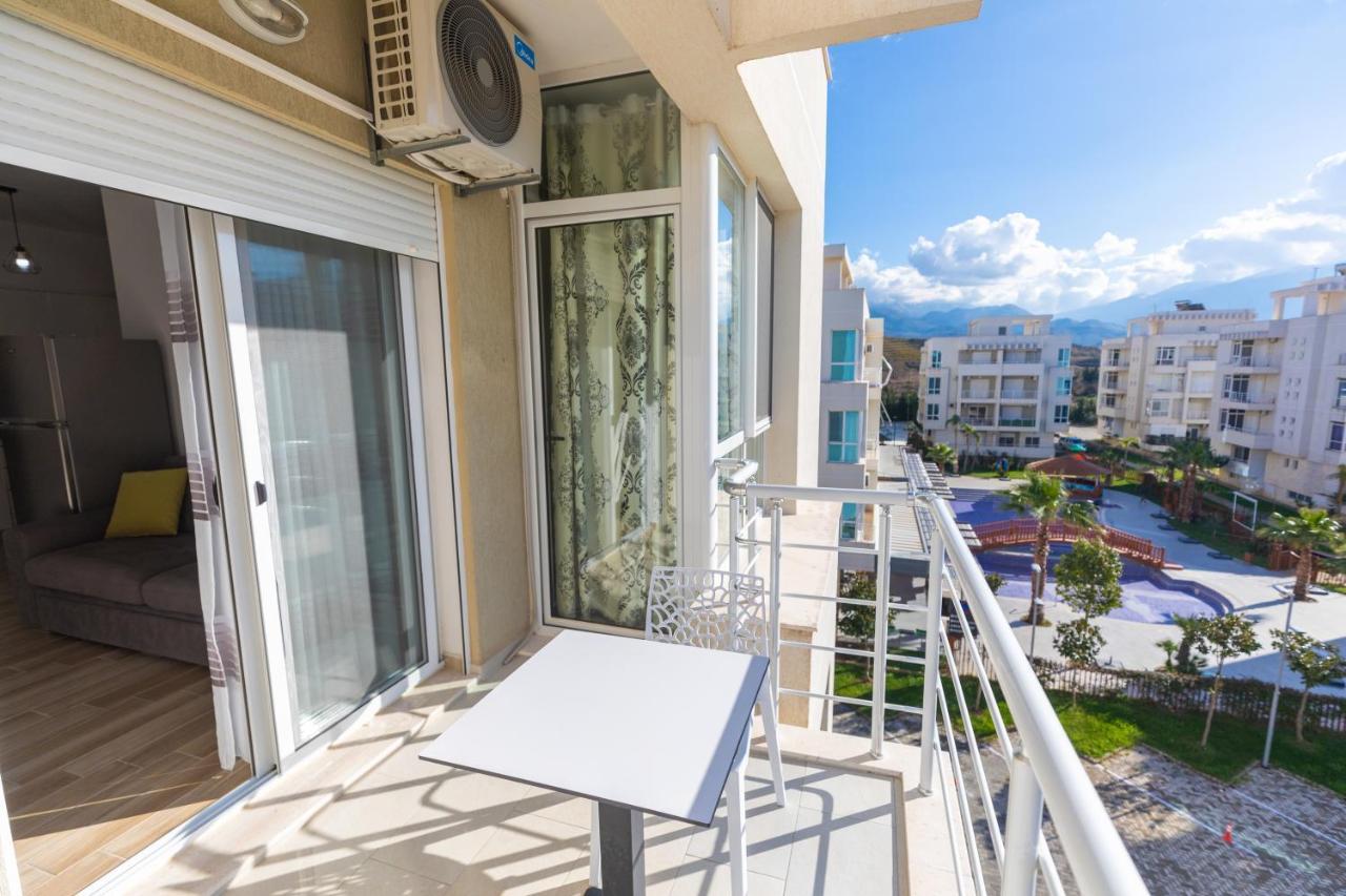 Seaview Apartments Вльора Екстер'єр фото